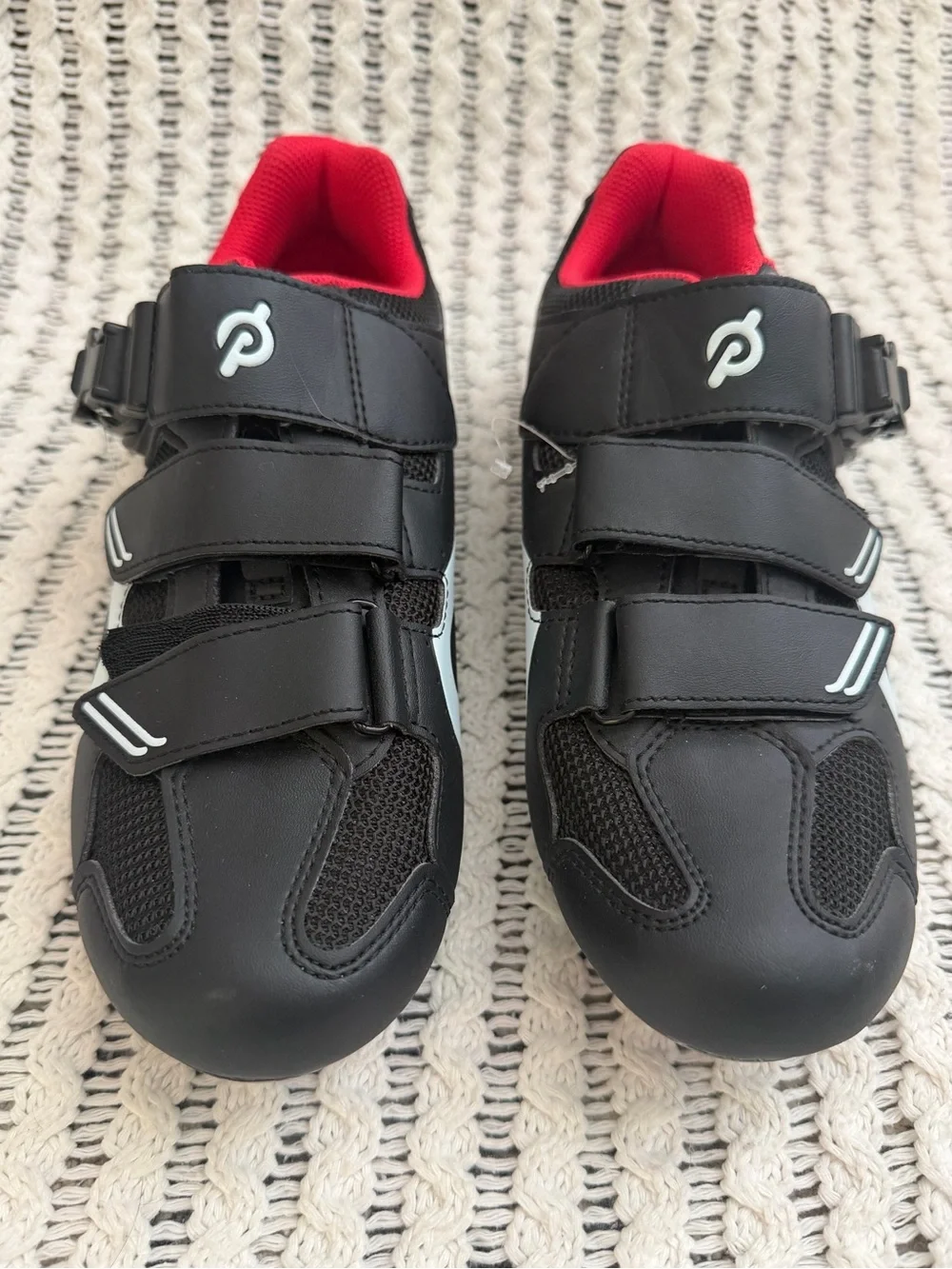 NWOT Pelaton Cycling Shoes Size 39 with Quick Ratchet Clip Hook & Loop Strap